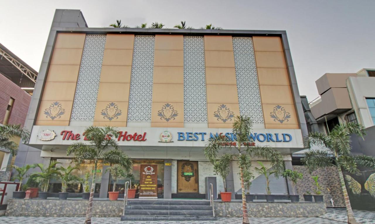 Hotel Treebo The Boss Rāipur Esterno foto